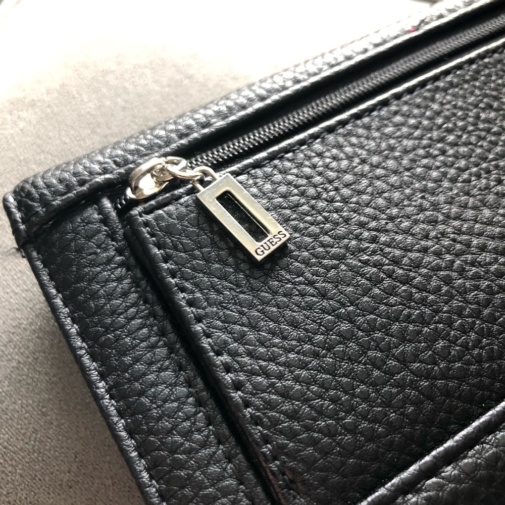 GUESS wallet - Picture 3 of 4